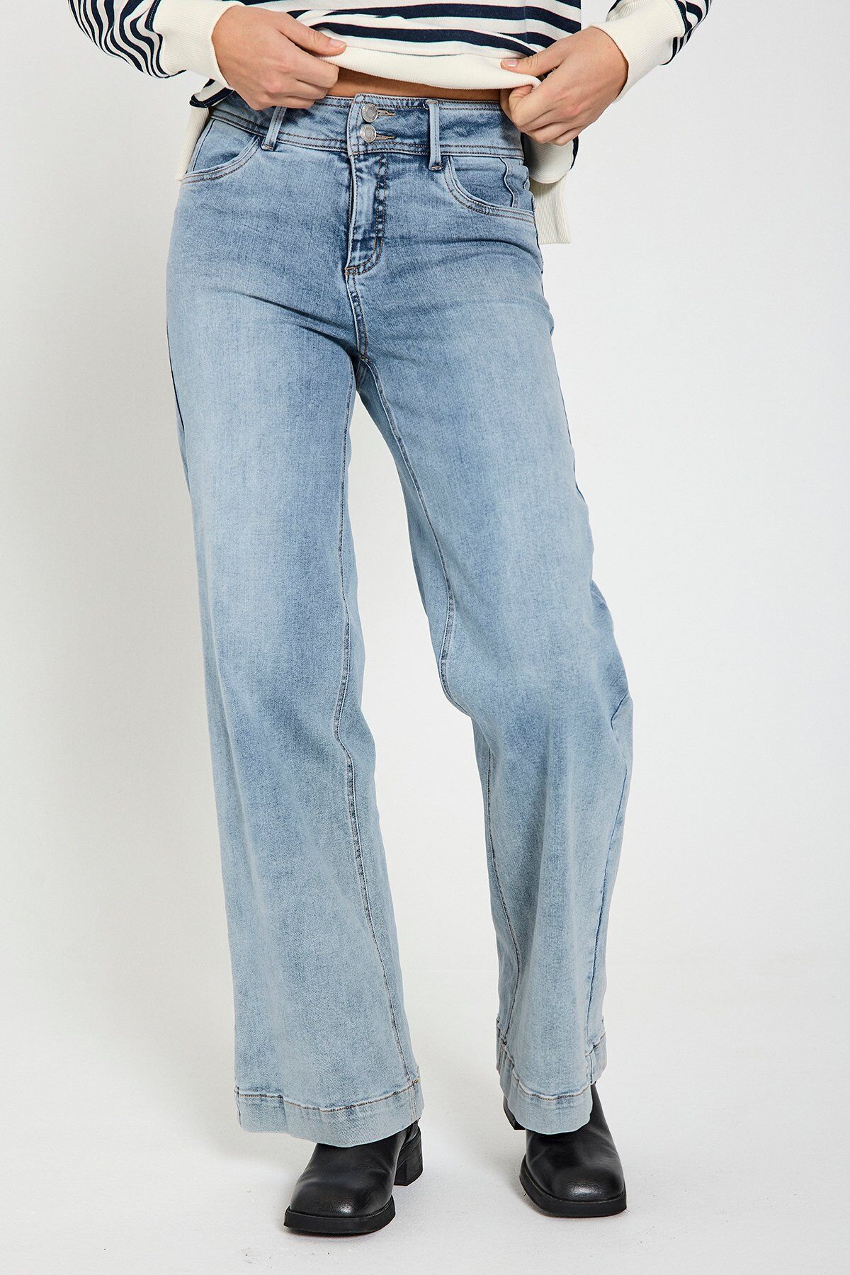 Lopez Flared Jeans 32 Light Blue Denim Freequent